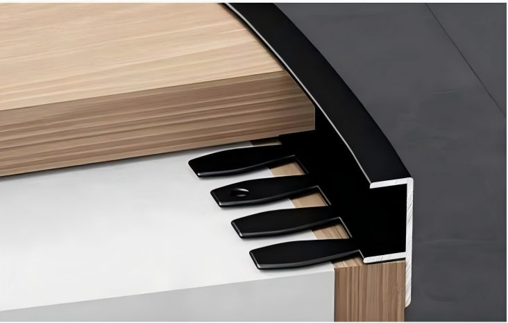 Curved Molding